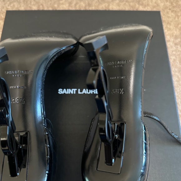 YSL OPYUM SANDALS IN CROCODILE-EMBOSSED LEATHER BLACK - Picture 6 of 10